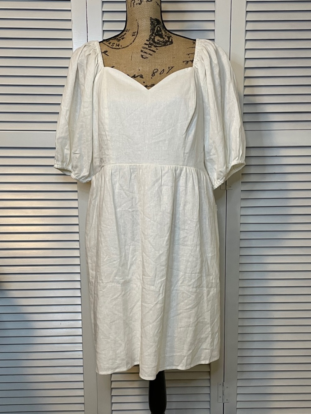 Isabel & Nina Cream Linen Puff Sleeve Midi Dress with Sweetheart Neckline